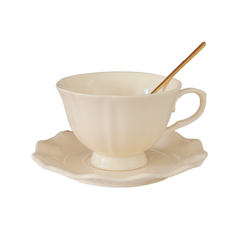 Set de cafea în stil franțuzesc, cu ceașcă și farfurioară, ceașcă înaltă, ceramică pentru mic dejun