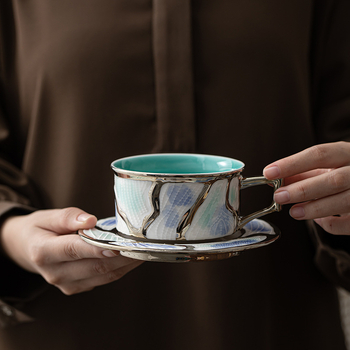 Set ceramic de cești de cafea și farfurioare, în stil european, latte art