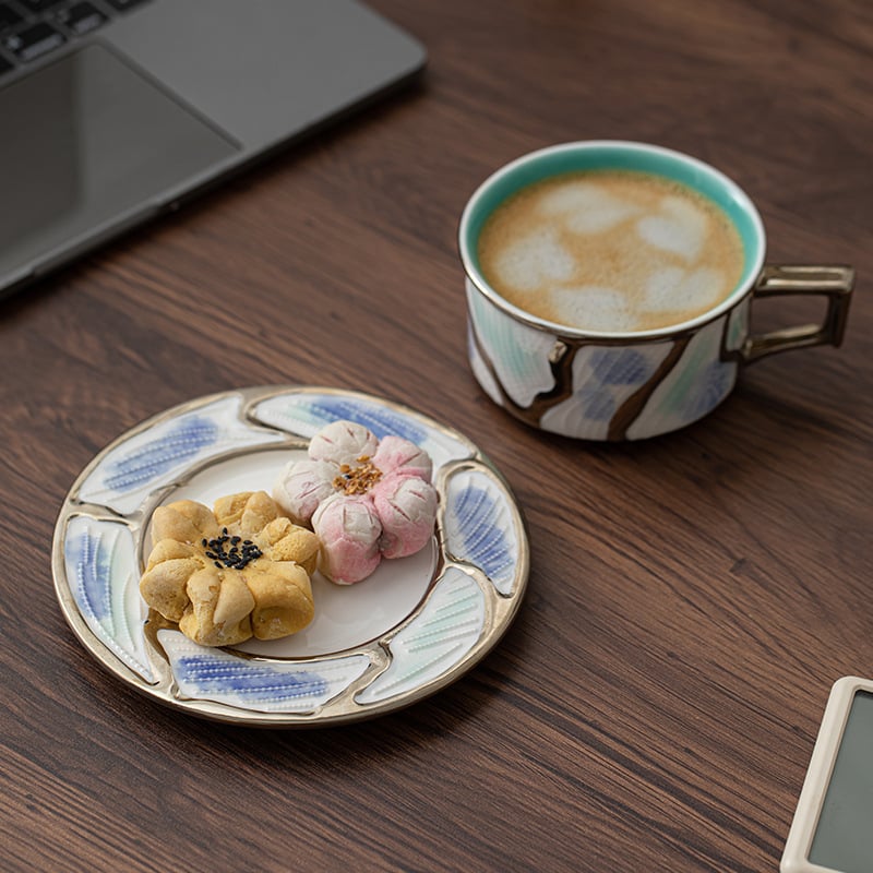 Set ceramic de cești de cafea și farfurioare, în stil european, latte art