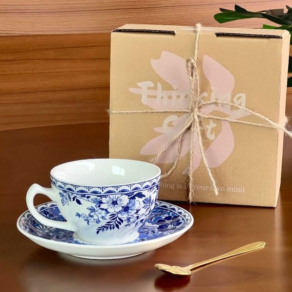 Синьо-бял порцеланов комплект чаши за кафе с кафена каничка и купа за зърнени храни, британски стил, latte