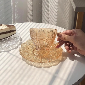 Set de cești de cafea cu pahare din sticlă și farfurioare, nordic lux ușor, design cu floare de soare pentru latte, stil european