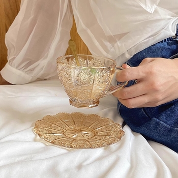 Set de cești de cafea cu pahare din sticlă și farfurioare, nordic lux ușor, design cu floare de soare pentru latte, stil european