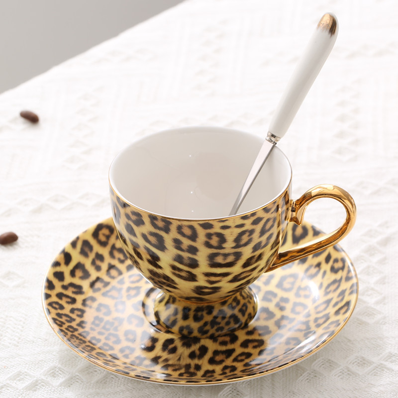 Set de cești de cafea și farfurioare din porțelan, stil european, imprimeu leopard, cu linguriță