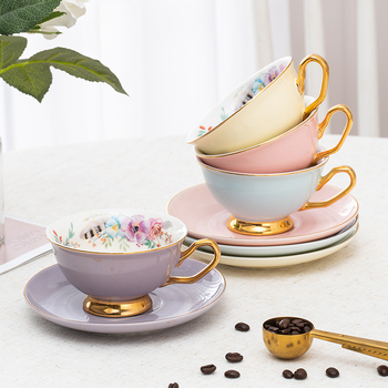 Set de cești de cafea din ceramică cu farfurie, margine aurie, glazură colorată și model floral, pentru ceaiul de după-amiază