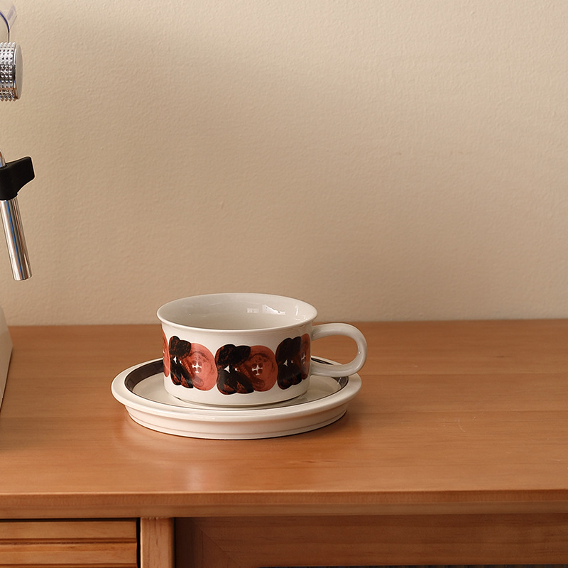 Set de cafea retro, ceașcă și farfurioară din ceramică pictată manual cu flori
