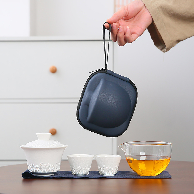 Set de ceai ceramic cu relief, stil retro, portabil, pentru camping în aer liber — un ceainic și două cești