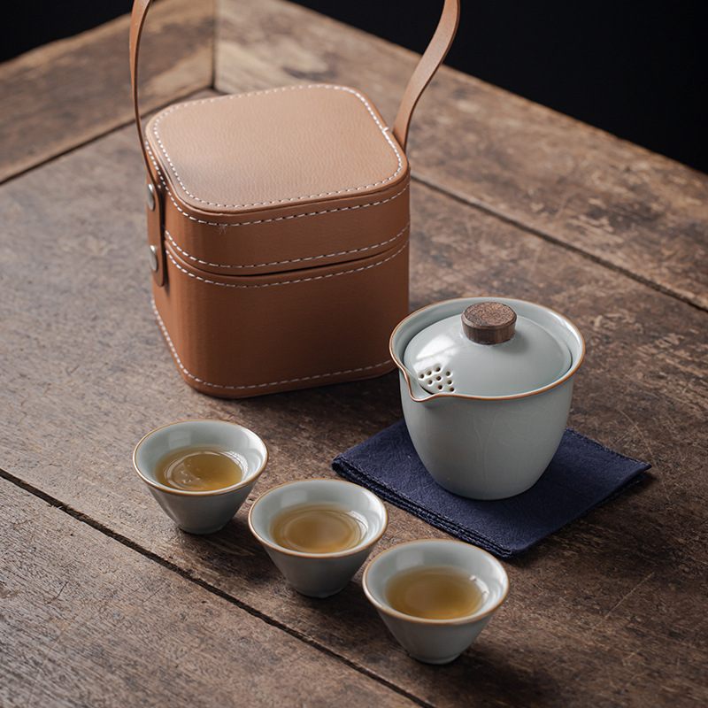 Set Gongfu de ceai ceramic cu un ceainic și trei cești, portabil pentru exterior, include separator de ceai și husă de depozitare