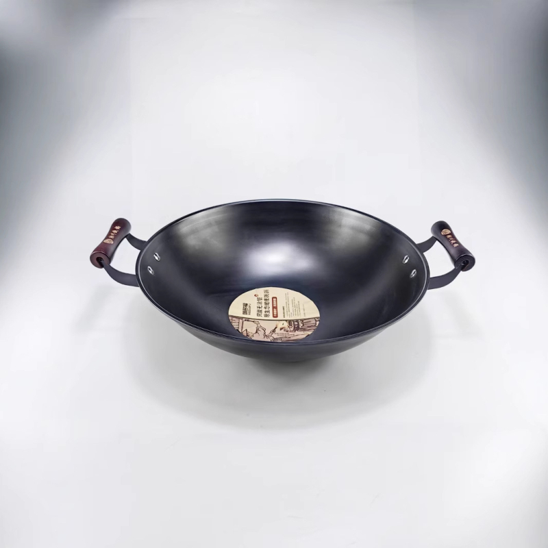 Wok din fier, cu două mânere, bază rotundă, netencuit, realizat manual