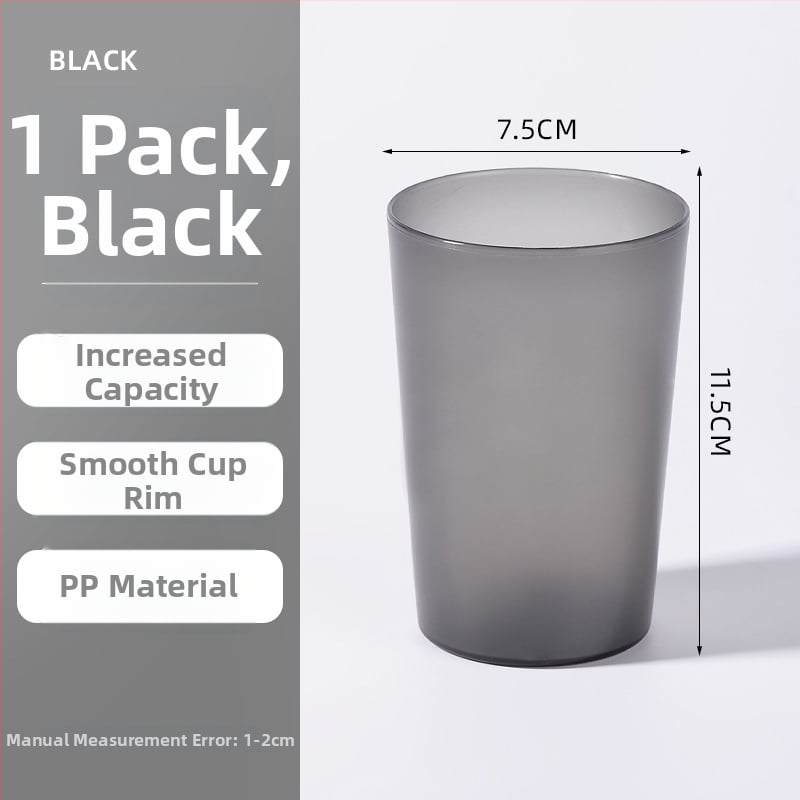 Minimalistický matný plastový pohár na zubnú kefku, kloktanie a pitie pre domáce použitie