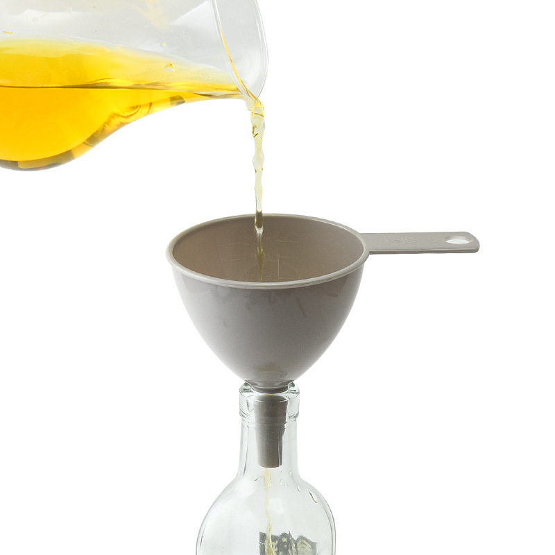 Set din plastic cu trei pâlnii pentru bucătărie – pentru ulei, vin și cereale.