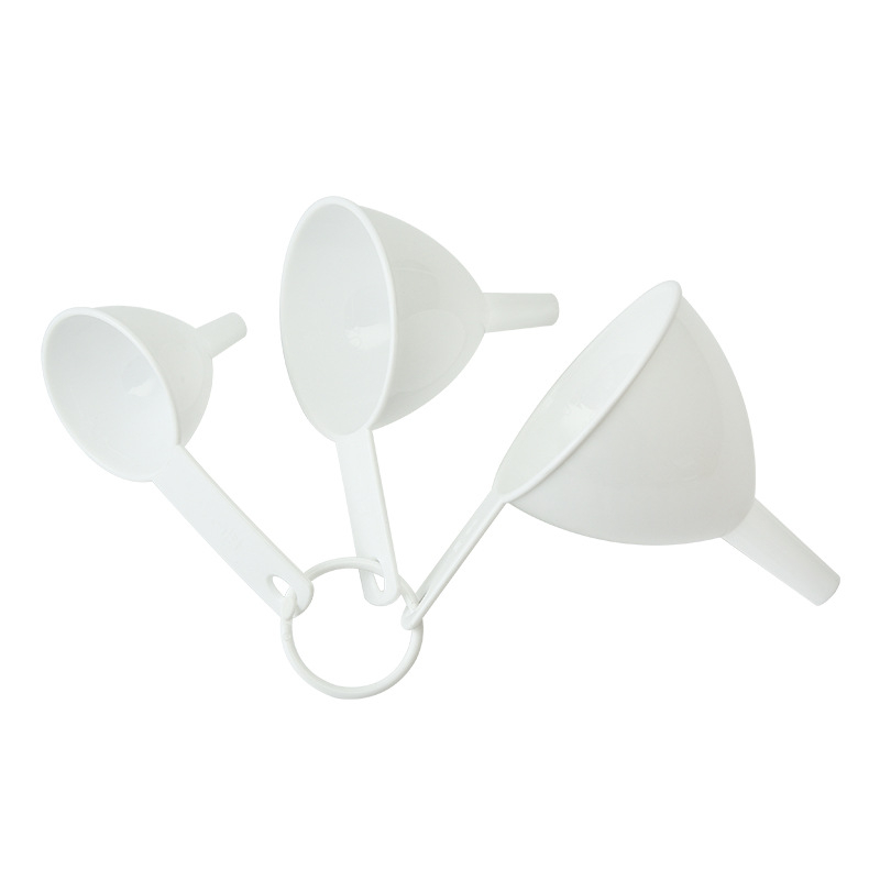 Set din plastic cu trei pâlnii pentru bucătărie – pentru ulei, vin și cereale.