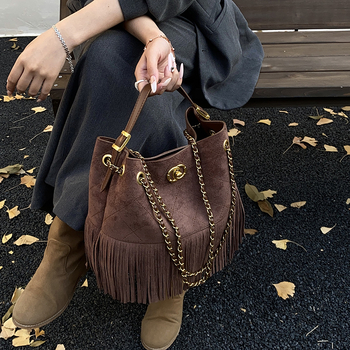 Ženska torba bucket s resicama od PU velura, retro stil, crossbody, zimsko izdanje 2025, srednja veličina, podstava poliester