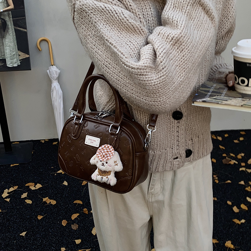 2025. francuski stil, izrazita i elegantna ženska torba na rame, reljefna, kompaktna crossbody torba u obliku školjke za svakodnevnu uporabu