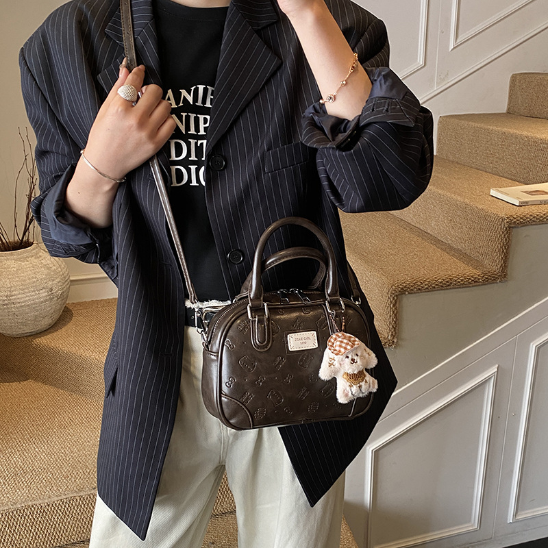 2025. francuski stil, izrazita i elegantna ženska torba na rame, reljefna, kompaktna crossbody torba u obliku školjke za svakodnevnu uporabu