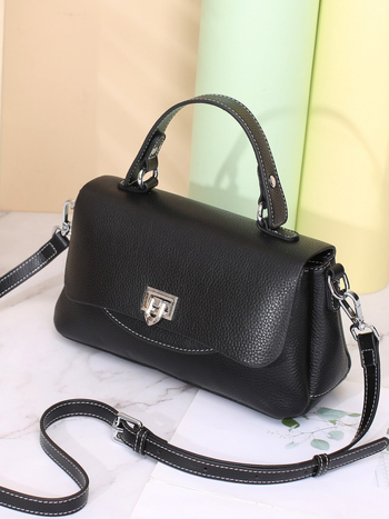 Torba od kože prvog sloja teleće kože, crossbody, srednje veličine, više pretinaca, dvostruke naramenice, gradski stil