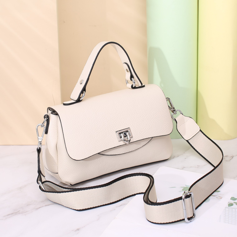 Torba od kože prvog sloja teleće kože, crossbody, srednje veličine, više pretinaca, dvostruke naramenice, gradski stil