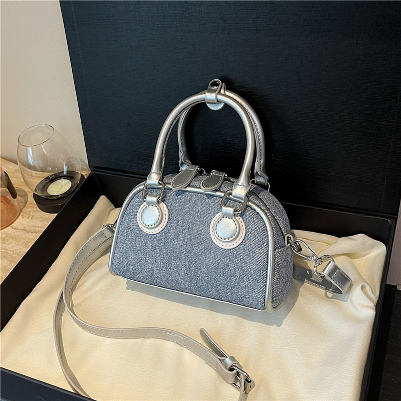 Premium ženska torbica u obliku školjke, bowling stil s kontrastnim bojama, zvjezdasti privjesak, moderna i svestrana crossbody torba
