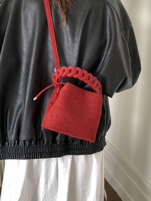Mala ženska torba u obliku košare s vezicom, PU, pletena tekstura, crossbody, svakodnevna torba, jesen 2025