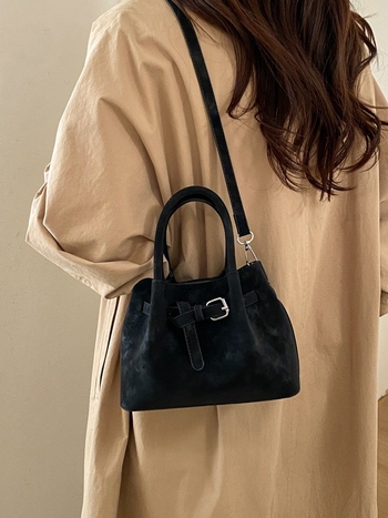 Ženska bucket torba s ručnim nošenjem i crossbody remenom, minimalistički dizajn, korejski stil 2026, visokokvalitetna, svakodnevna torba