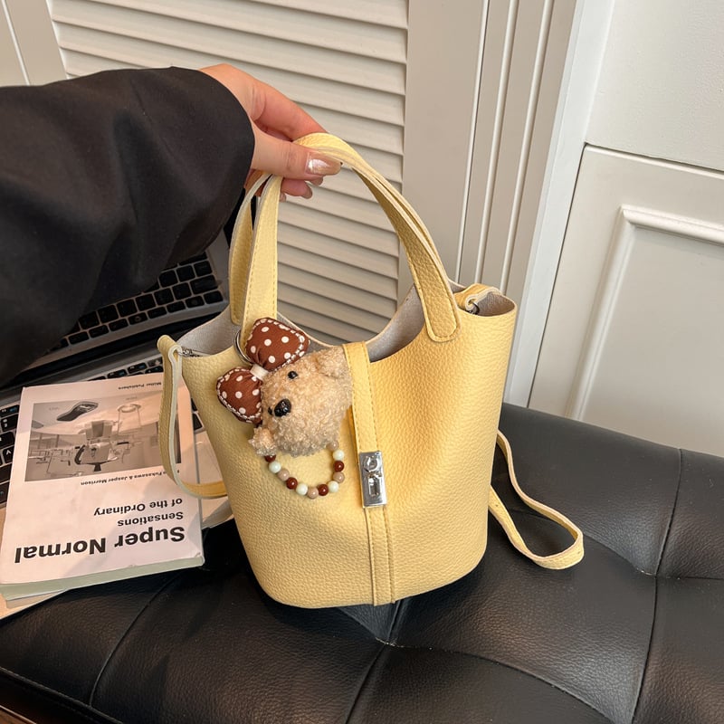 Ženska torbica s uzorkom liči, luksuzni stil, 2026 novi model, sladak stil, bucket torba za rame ili crossbody