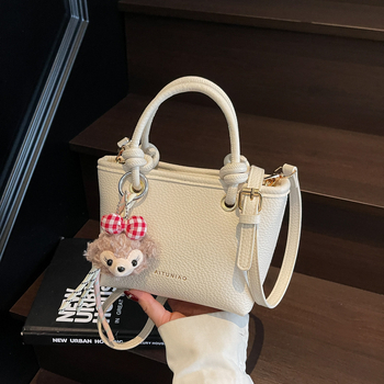 PU bucket torba s lychee uzorkom, mala, pogodna za svakodnevnu upotrebu, s zatvaračem i remenom za rameno ili crossbody.