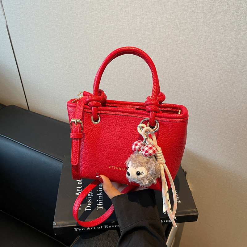 PU bucket torba s lychee uzorkom, mala, pogodna za svakodnevnu upotrebu, s zatvaračem i remenom za rameno ili crossbody.