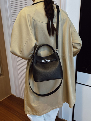 Vintage bucket torba za žene, jesen-zima 2026, modernog stila, visoke kvalitete, crossbody