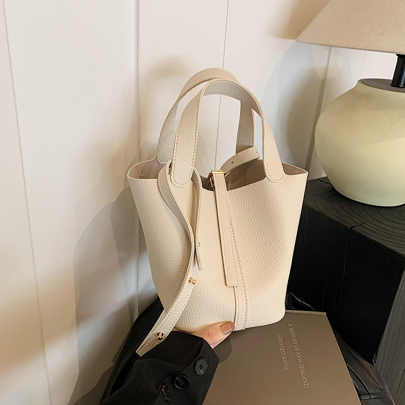 2025 PU bucket bag s velikim kapacitetom, gradski minimalisticki stil, za rame ili crossbody