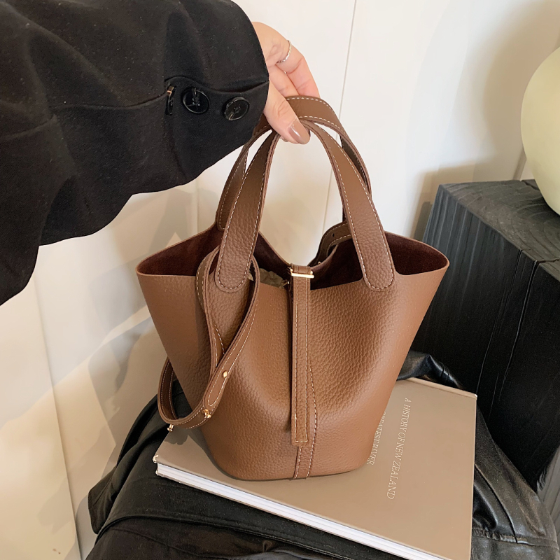 2025 PU bucket bag s velikim kapacitetom, gradski minimalisticki stil, za rame ili crossbody