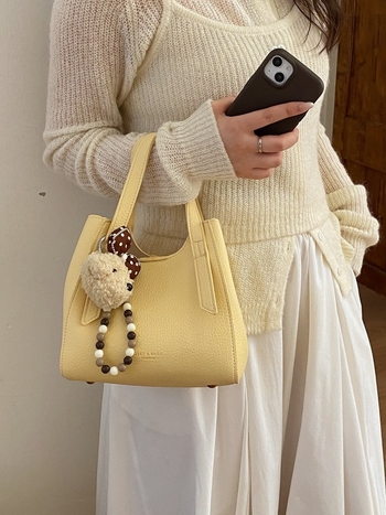 Mekana kožna torbica s lychee uzorkom, bucket torba za rameno ili crossbody nošenje, dnevna retro ženska torba, izdanje 2026