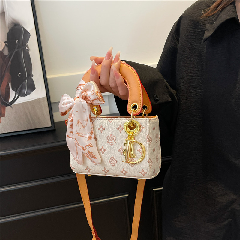 Ženska mini torbica s retro otiskom, inspirirana Dianom, svestrana lagana luksuzna torba za ramena ili crossbody, novo izdanje 2025.