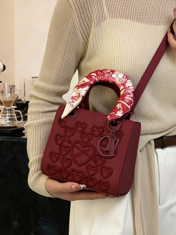 Izšivana mala ženska torba od PU kože, 2026 novi model, Diana stil, torba preko ramena