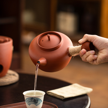 Ceainic ceramic și sobă cu cărbune — set pentru prepararea ceaiului acasă