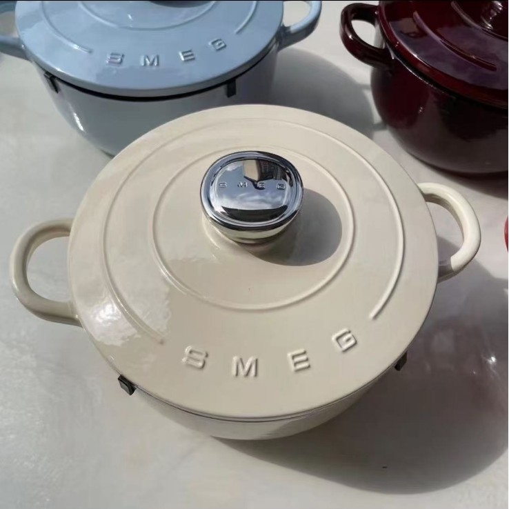 Oală de supă emailată din fontă pentru fructe de mare, capacitate 3,1–4 L, design retro, Changtong, potrivită pentru aragaz cu gaz și plită cu inducție.