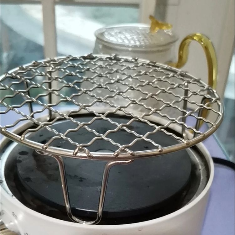 Grătar rotund din oțel inoxidabil 304, cu picioare, pentru infuzarea ceaiului, rumenirea cărnii, scurgerea uleiului, afumare, coacere și utilizare cu friteza cu aer