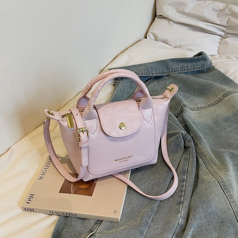 Ženska vintage torbica s dizajnom krila, preko ramena i ispod pazuha, korejskog stila, meka koža, minimalistički casual stil, 2026