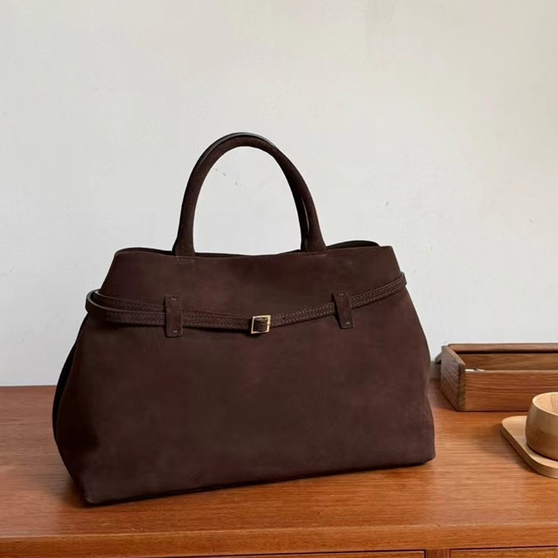 Ženska velur tote torba, velika kapaciteta, jesen 2024, urban minimalistički stil, dvostruke naramenice, zatvaranje bravom, pretinac za telefon