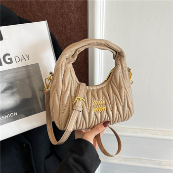 2025 Popularna dumpling torbica s plisiranom kožom janjeta, hobó stil, torba ispod pazuha s oblacima, polumjesec rameni crossbody ženska torba