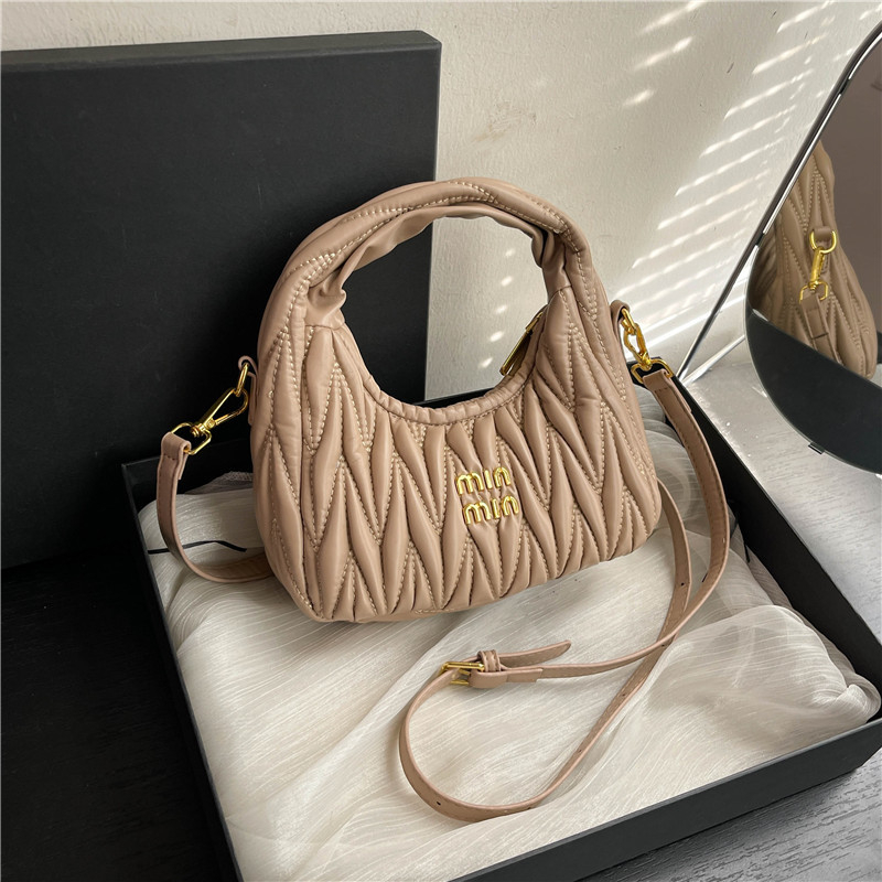 2025 Popularna dumpling torbica s plisiranom kožom janjeta, hobó stil, torba ispod pazuha s oblacima, polumjesec rameni crossbody ženska torba