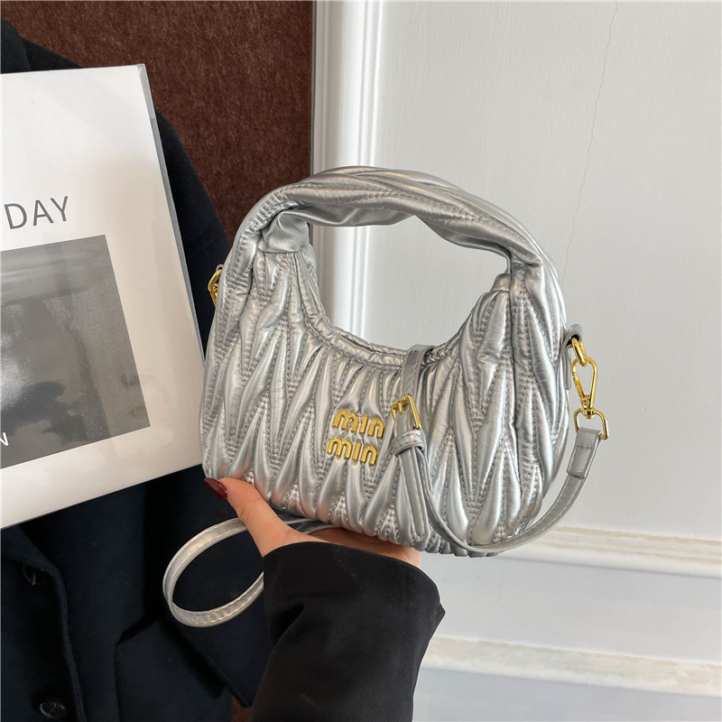 2025 Popularna dumpling torbica s plisiranom kožom janjeta, hobó stil, torba ispod pazuha s oblacima, polumjesec rameni crossbody ženska torba