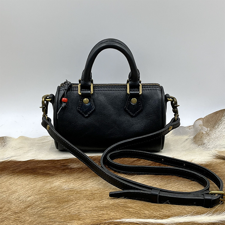 Ručno izrađena kožna crossbody torba s rastlinskim tretmanom kože, mini Boston stil, torba za mobitel, svakodnevna upotreba