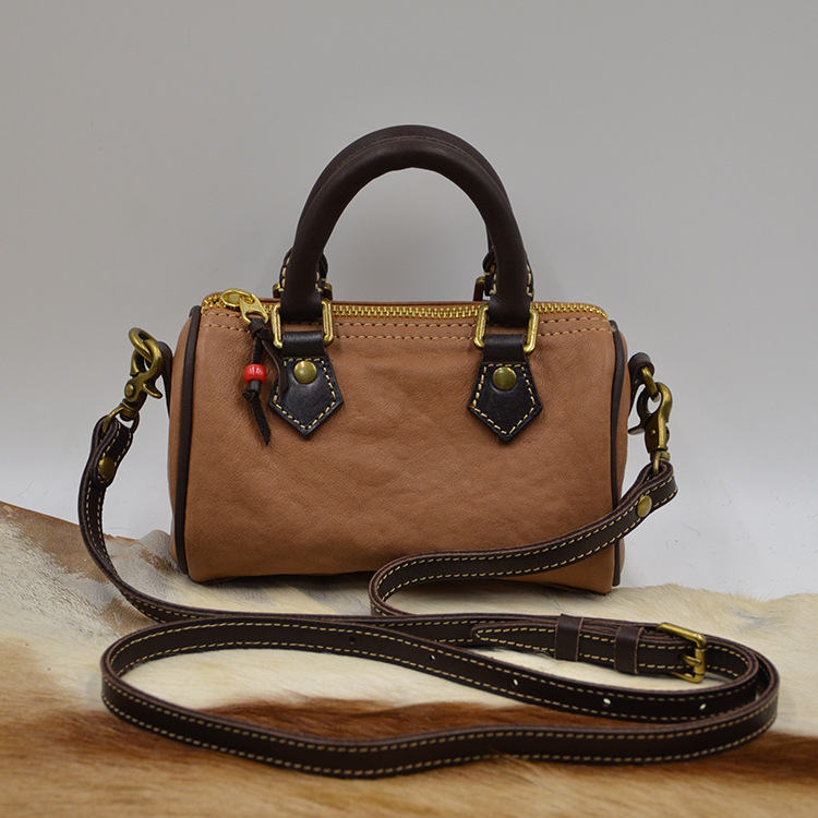 Ručno izrađena kožna crossbody torba s rastlinskim tretmanom kože, mini Boston stil, torba za mobitel, svakodnevna upotreba