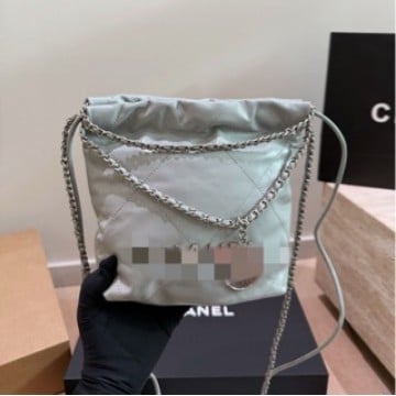 Torba Tote u Chanel stilu, kožna, dijamantno šivana, lančani kaiš, mala veličina, velik kapacitet