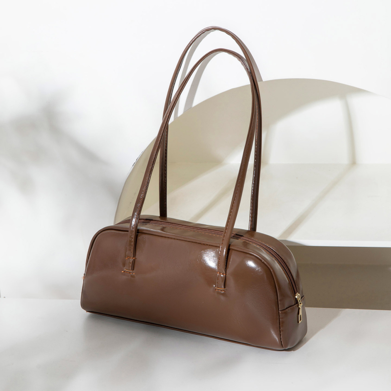 Ženska torba Boston za podlakticu, velika zapremina, baguette stil, urbano-minimalistički dizajn, sintetička koža