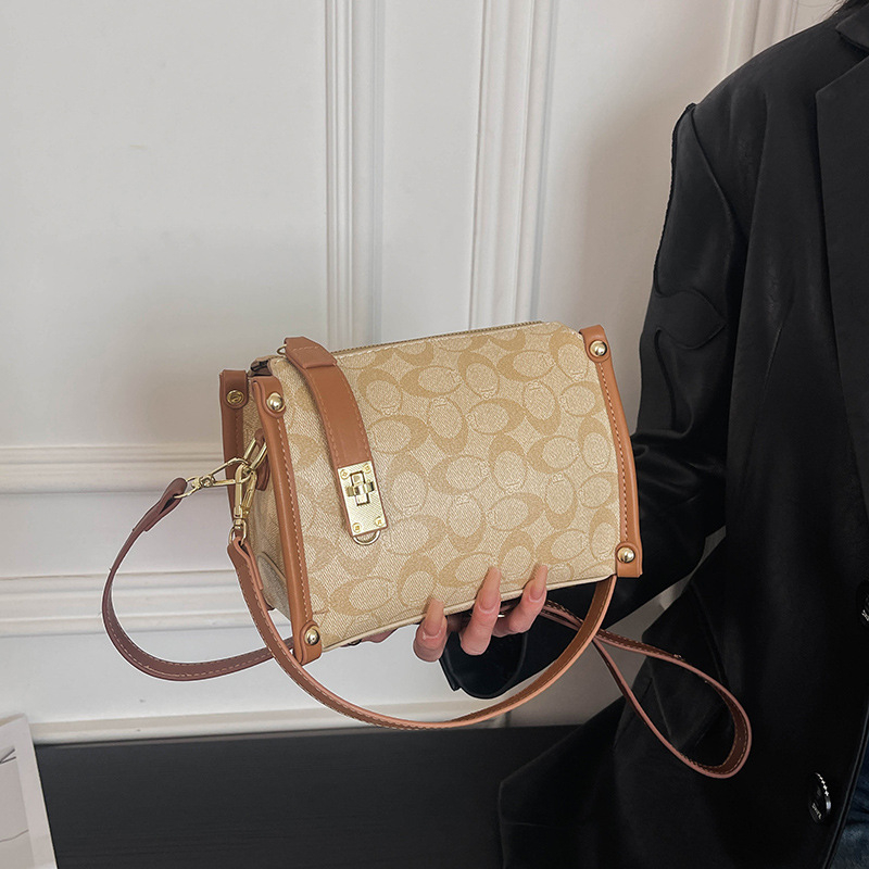Ženska crossbody torba s monogramom, Boston stil, 2026 novi model, s otiskom