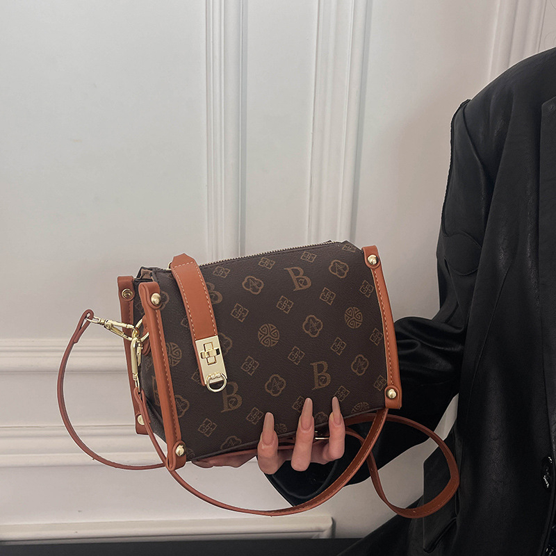 Ženska crossbody torba s monogramom, Boston stil, 2026 novi model, s otiskom