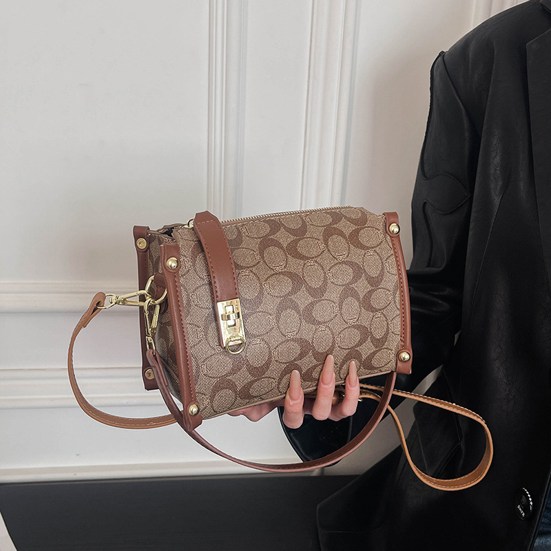 Ženska crossbody torba s monogramom, Boston stil, 2026 novi model, s otiskom