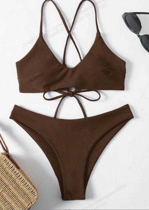 2025-ös új egyszínű pántos kétrészes bikini, szexi a strandra és a gyógyfürdőkbe