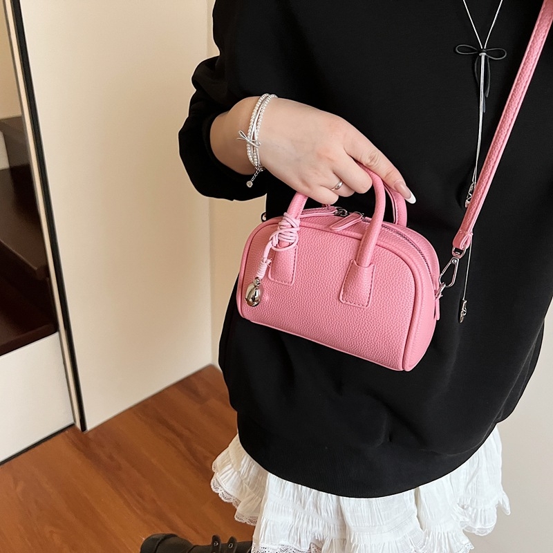 Boston ženska torba za nošenje preko ramena, proljeće 2026, moderna bowling torba s motivom lychee, crossbody torba