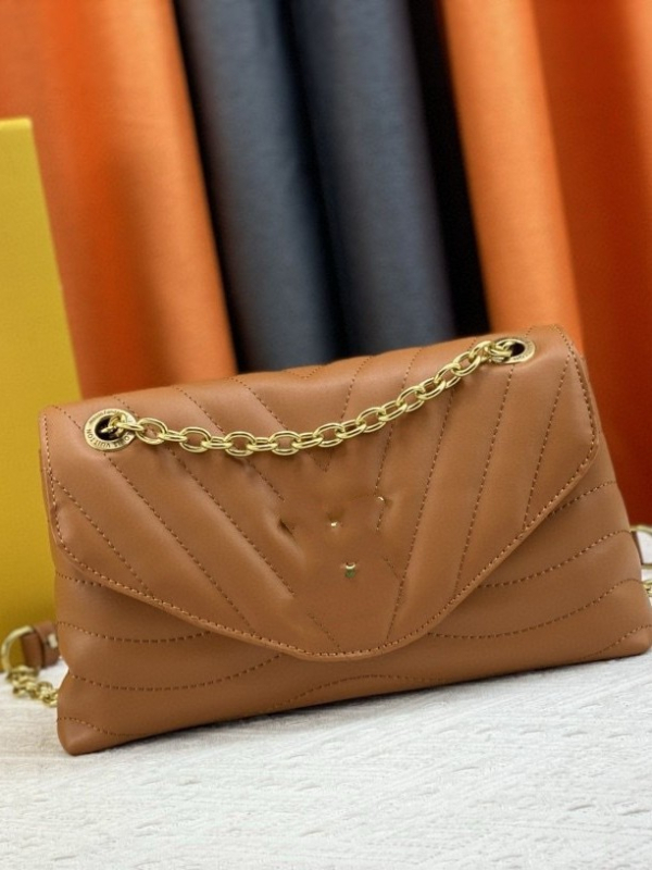 New Wave lančana torbica za žene, mala PVC crossbody torba s quiltiranim V uzorkom, L-stil